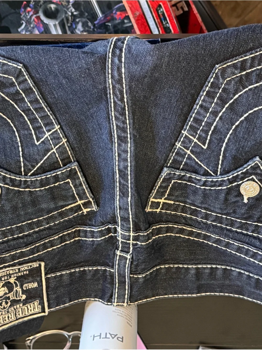 Vintage True Religion Men's Dark Indigo Relaxed Jeans with White Stitching